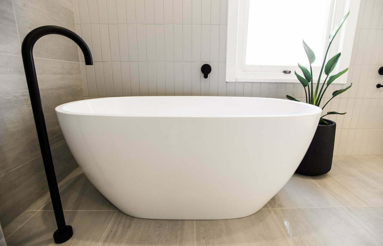 Freestanding vs Built In Bath - Which Is Best? - Crystal Bathrooms