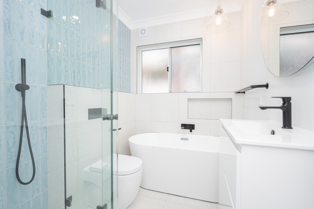 Mastering Organisation and Decluttering in Your Bathroom