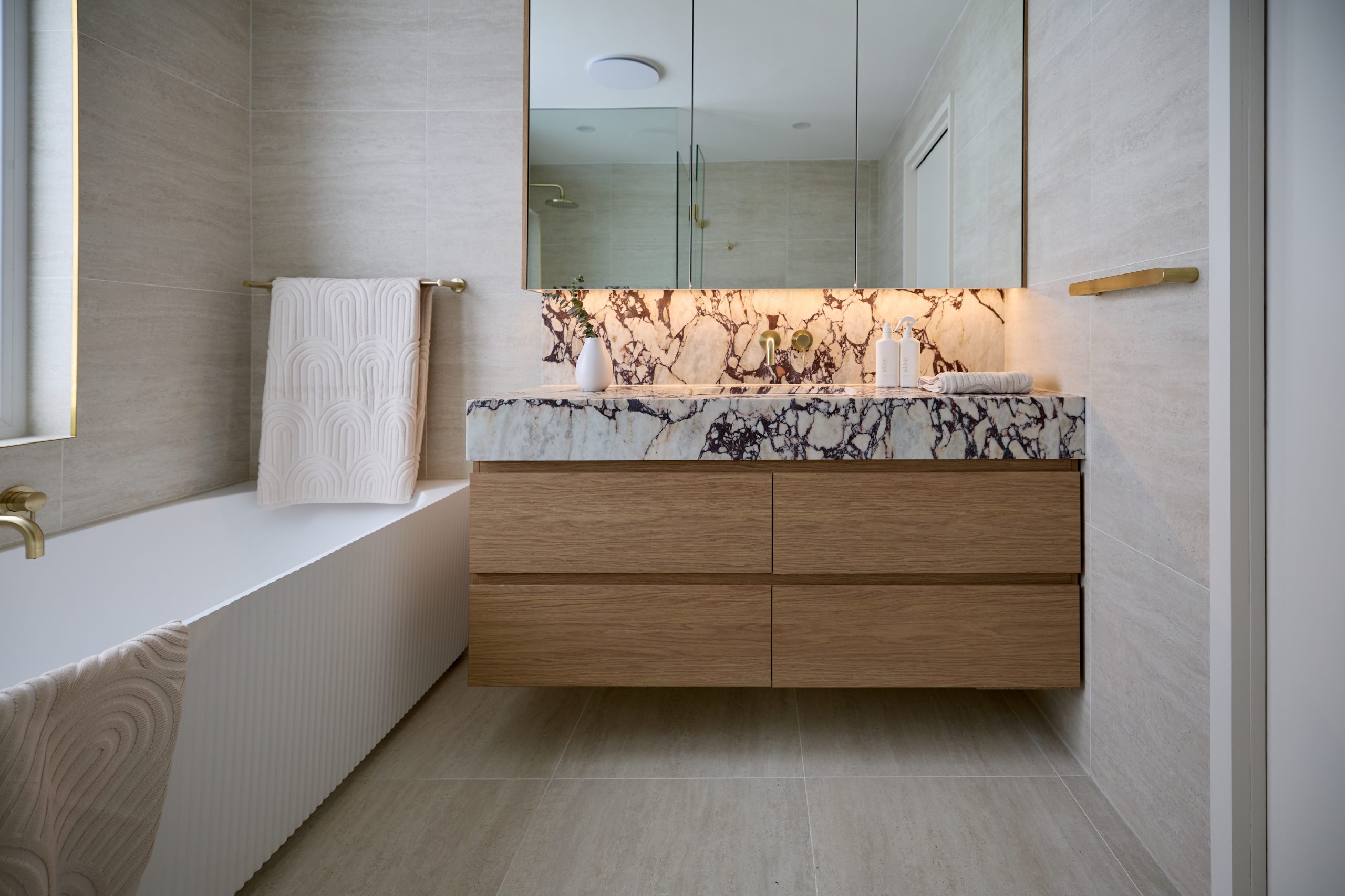 Luxury Bathroom Design Inspiration: High-End Trends and Tips