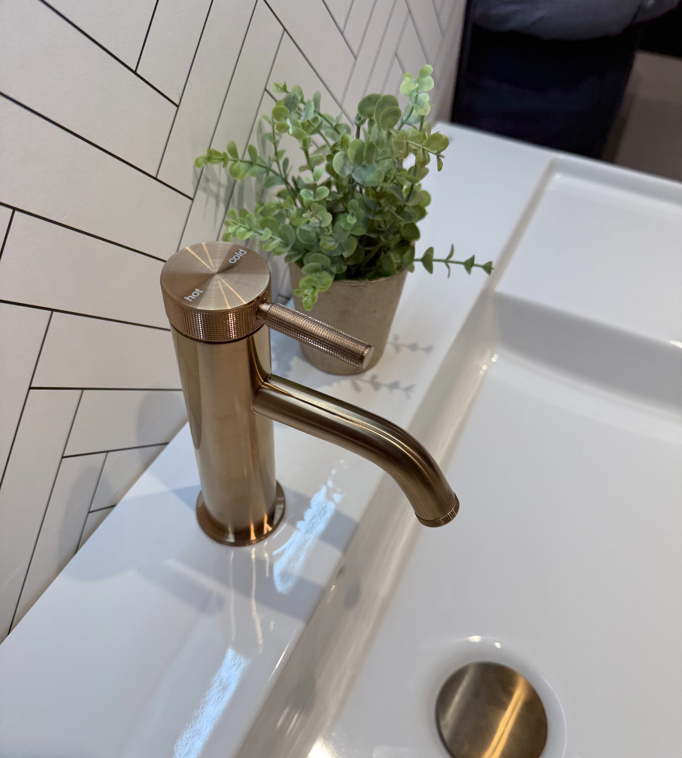 Brushed Tapware vs Chrome: The Complete Guide for Sydney Bathroom Renovations